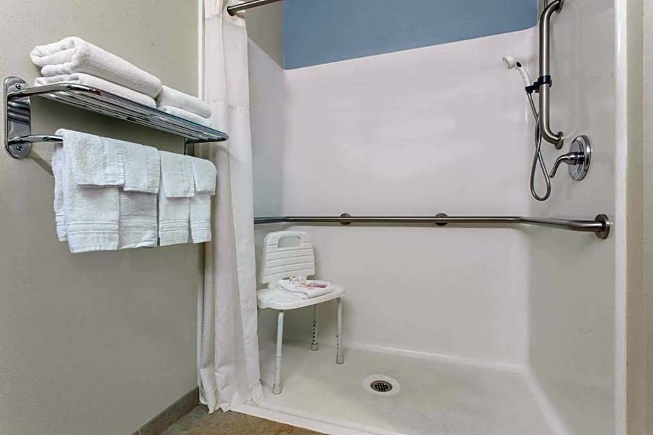 Microtel Inn & Suites by Wyndham Klamath Falls