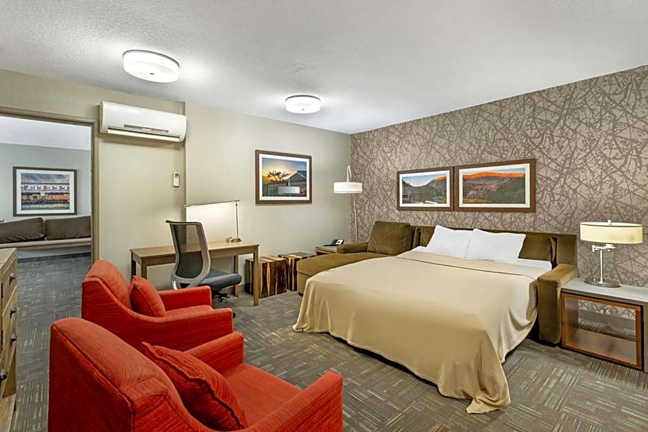 Best Western Plus Cottontree Inn