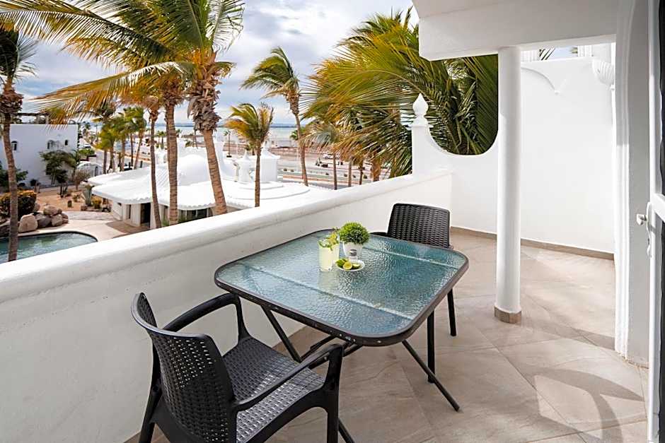 Hotel & Suites El Moro
