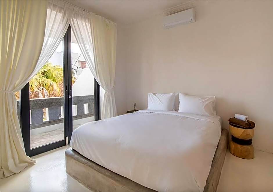 Canggu Modern Mansion - 5 mins to Finns Beach Club