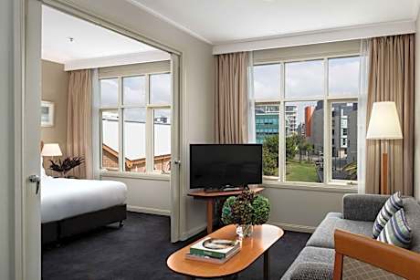 King Suite with City View