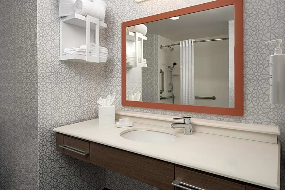 Hampton Inn By Hilton & Suites Yonkers - Westchester, NY