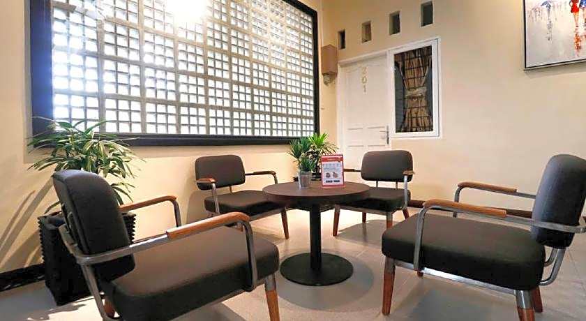 RedDoorz Plus near Universitas Sumatera Utara