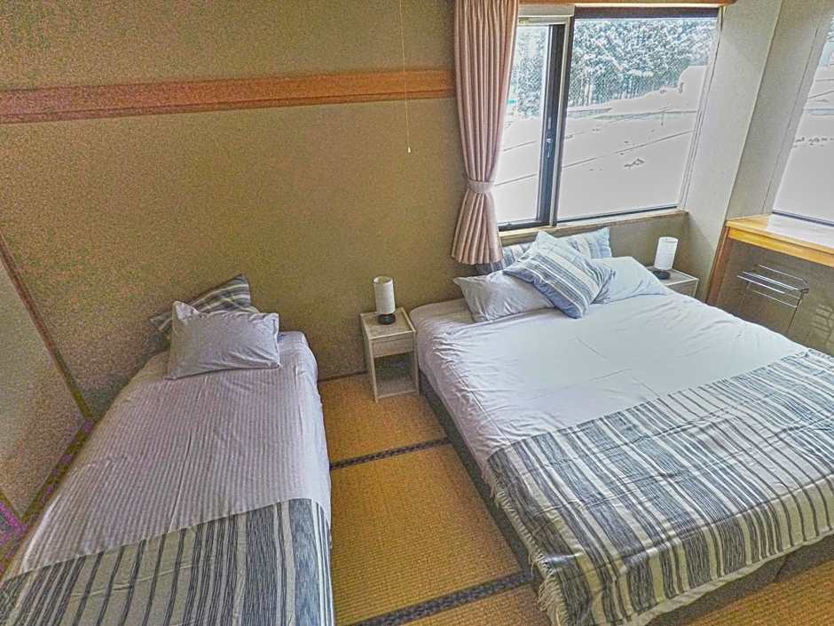 Red Fox Lodge Myoko