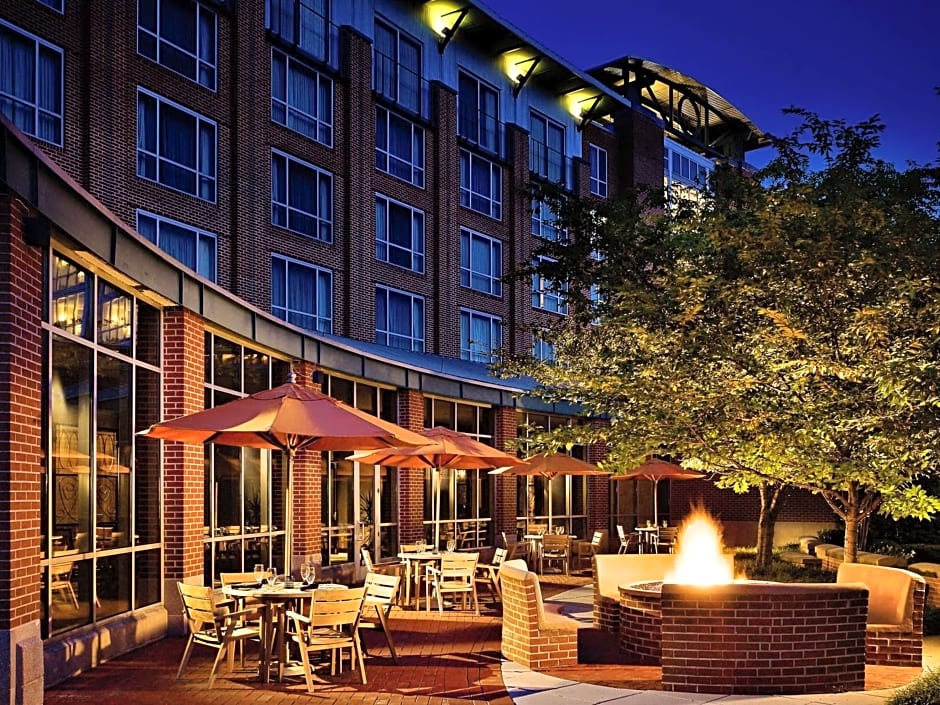 The Chattanoogan Hotel, Curio Collection By Hilton