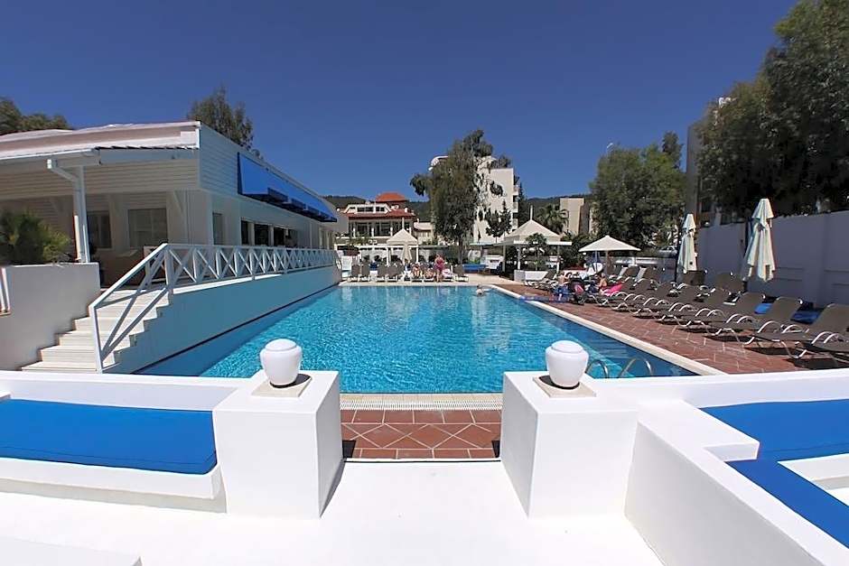 Munamar Beach Residence