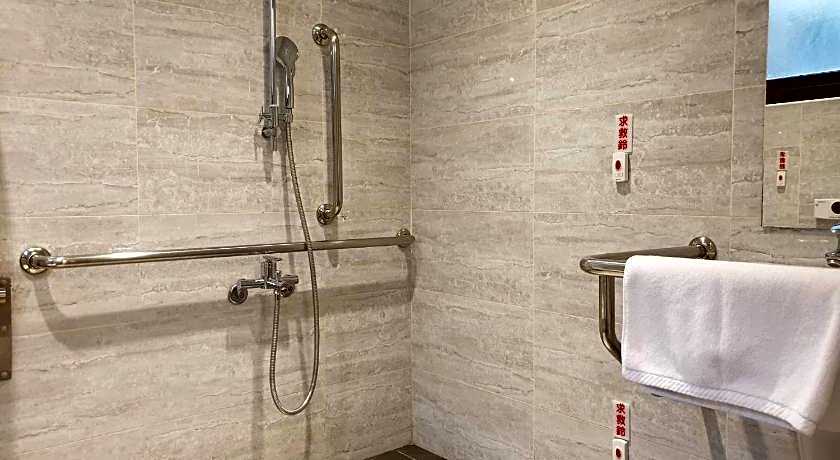 CHECK inn Express Taipei Station