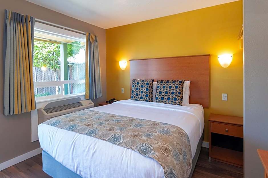 Nordic Inn and Suites