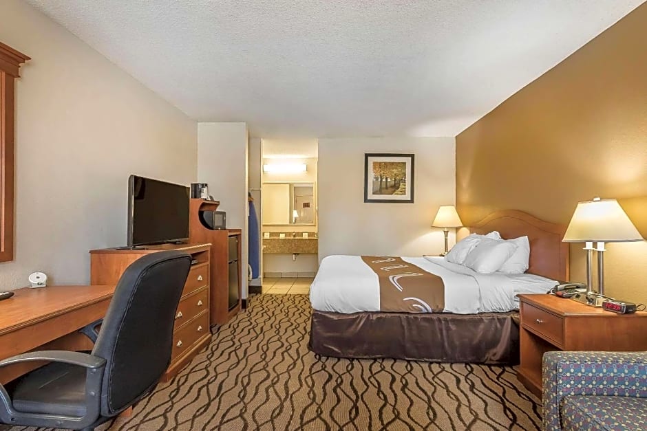 Quality Inn Charleston I-57