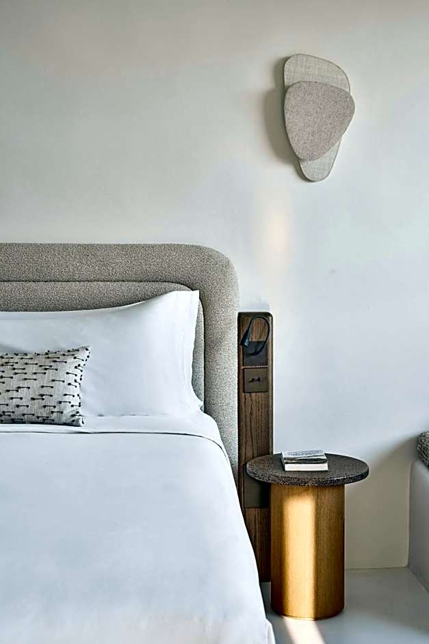 Mystique, a Luxury Collection Hotel, Santorini