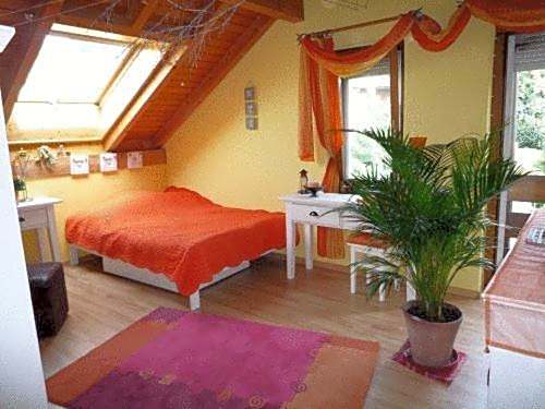 Foto 1 di 6 di Double Room with Shared Bathroom