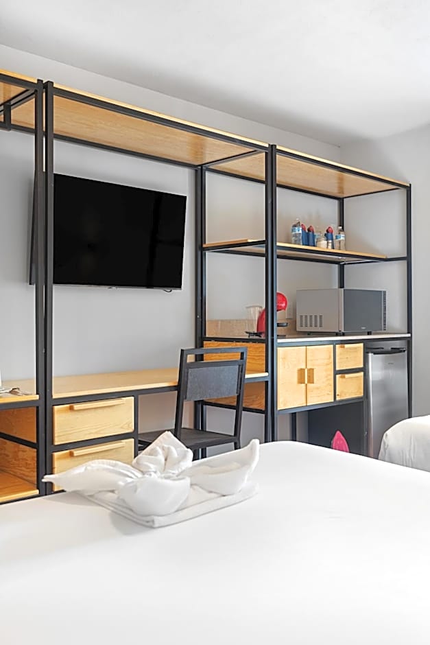 Hacienda Santa Barbara by Homi Rent