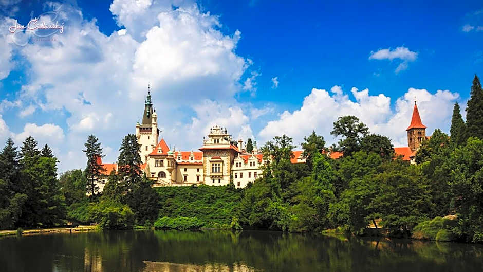 Hotel Tulipan Pruhonice