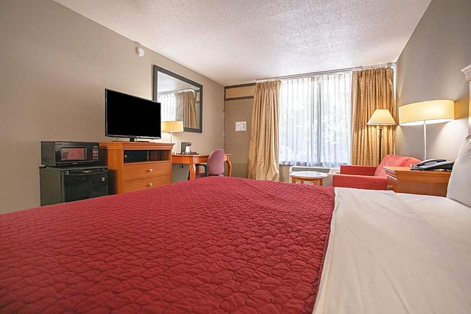 OYO hotel Greensboro east I 40