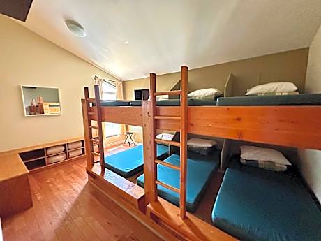 Mixed Dormitory Room