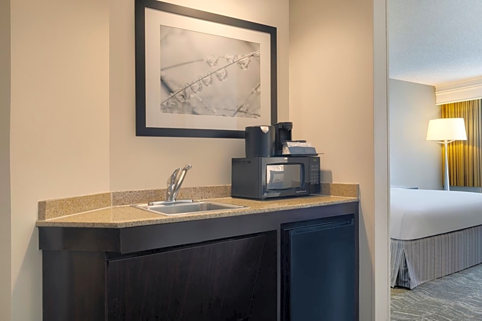 SpringHill Suites by Marriott Newark International Airport