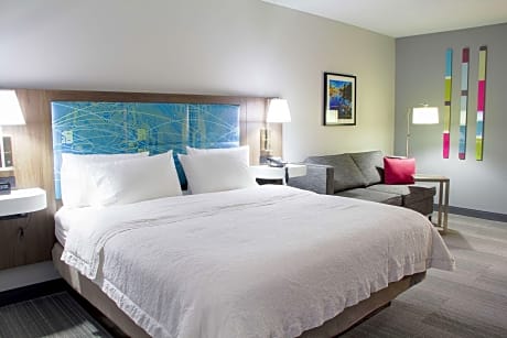 1 King Bed With Sofabed Nonsmoking