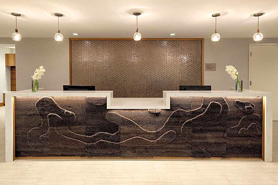 Redondo Beach Hotel, Tapestry Collection by Hilton