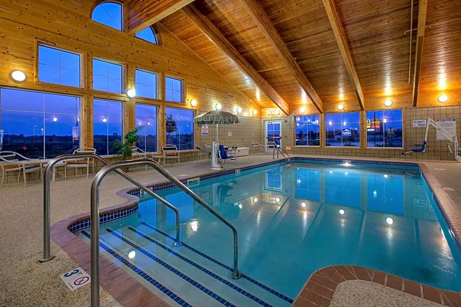 AmericInn by Wyndham Newton