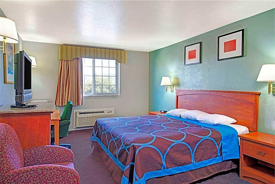 Super 8 by Wyndham Sacramento/Florin Rd