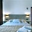 Birds Villa Apartments with Heated Pool - Including Car and Breakfast