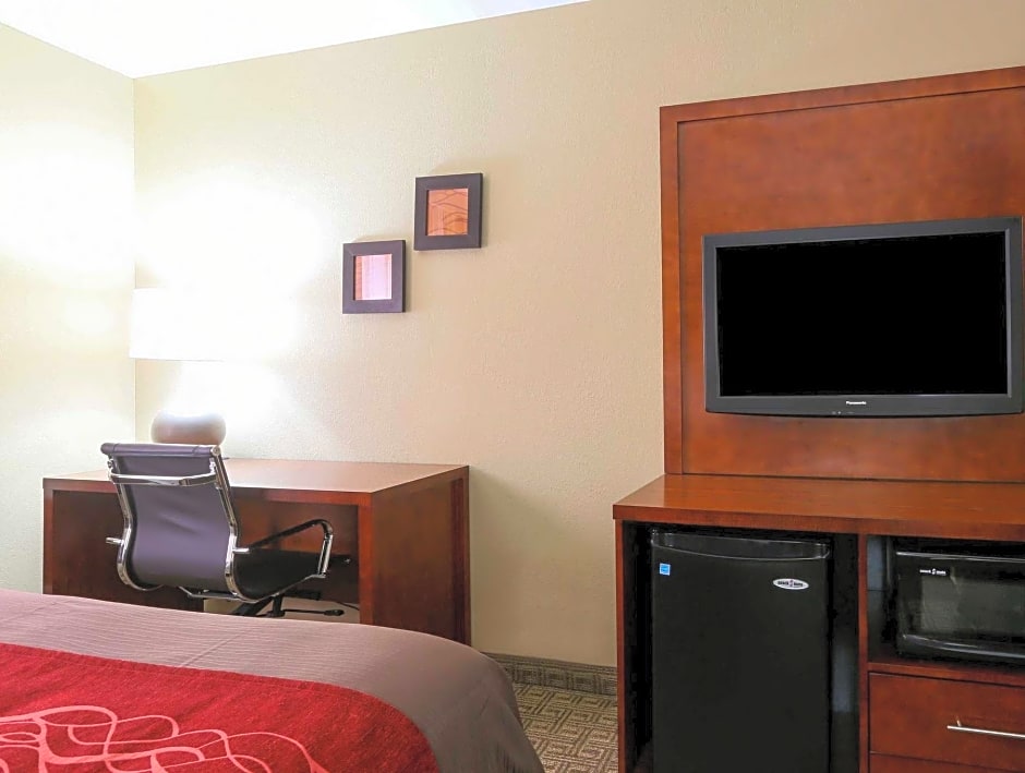 Comfort Inn & Suites Leeds I-20