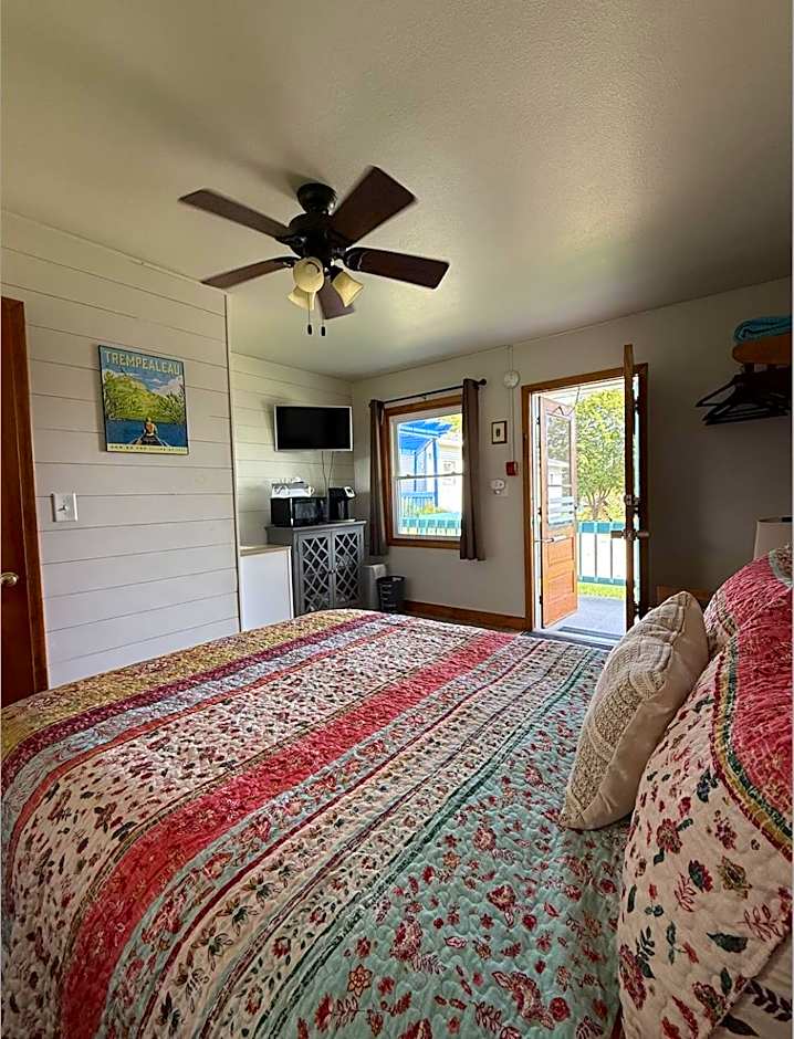 Little Bluff Inn