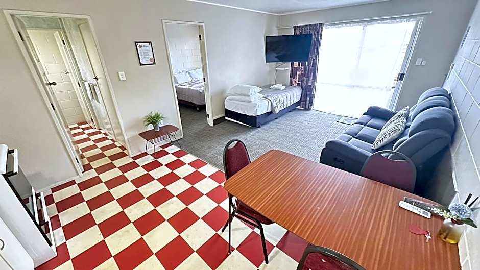 Maple Lodge Motel