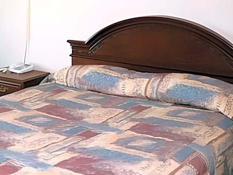 Saxony Motel