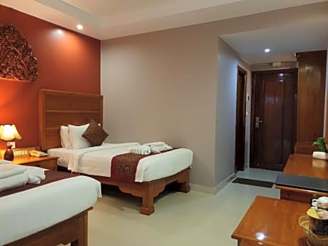 Deluxe Twin Room with Pool View