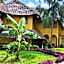 Tropinest bungalows & hostel