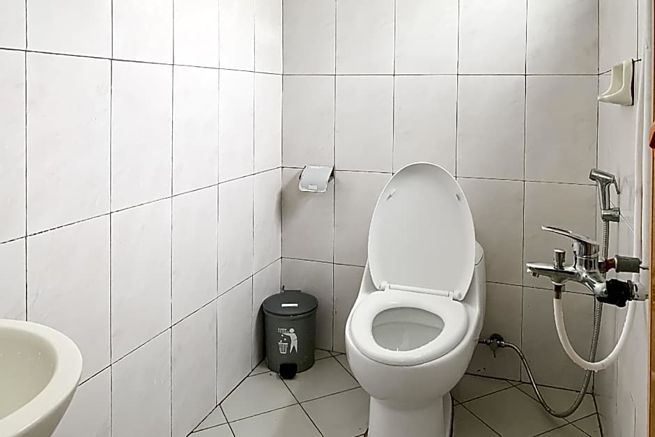 Penginapan Losmen Ayu Pamanukan RedPartner