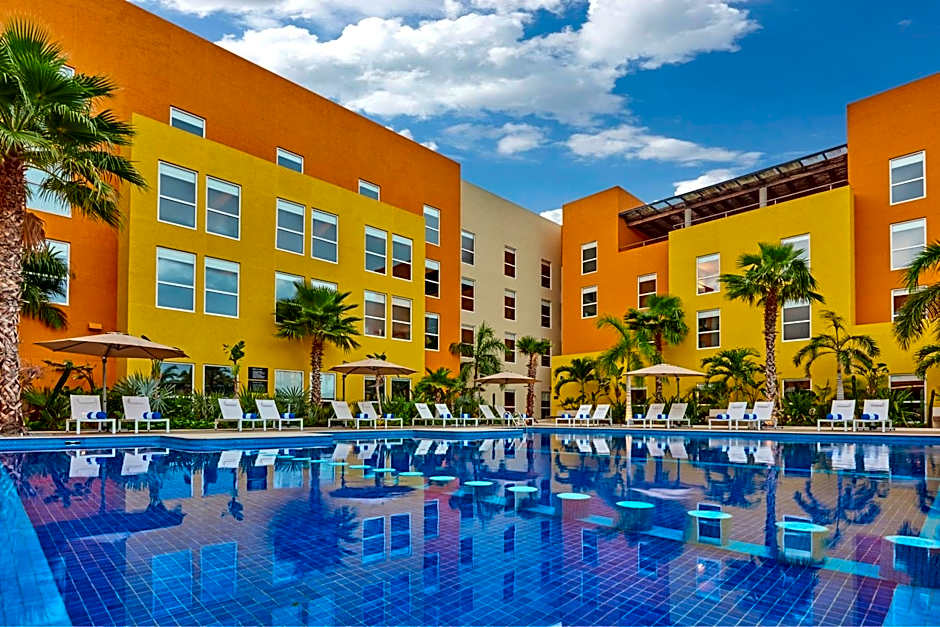 City Express Plus by Marriott Cabo San Lucas