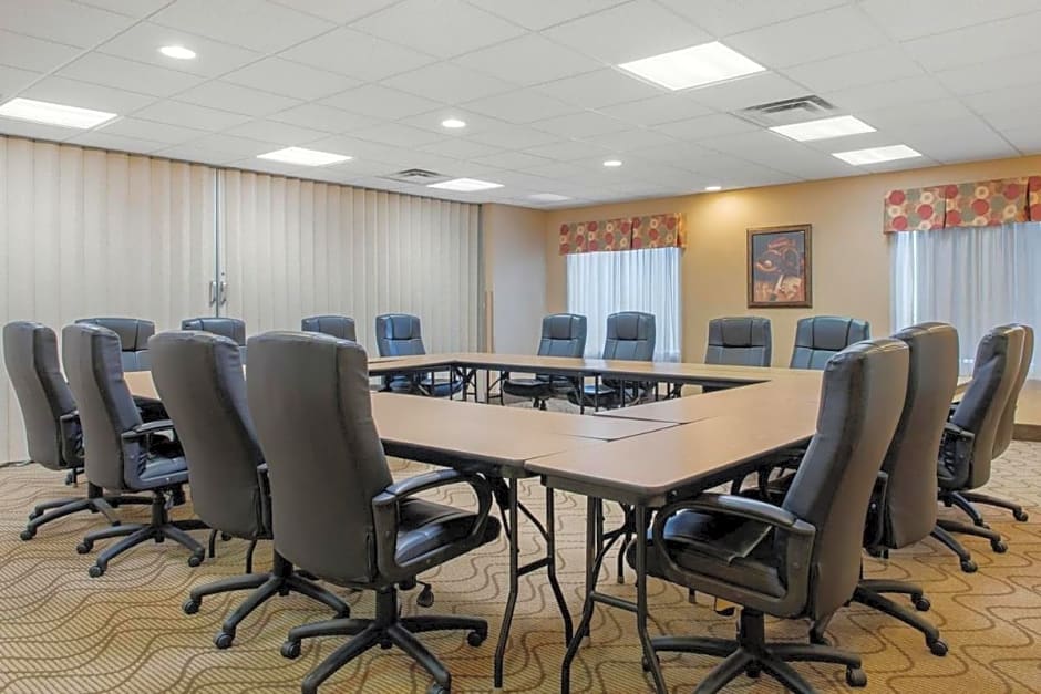 Comfort Suites Louisville Airport