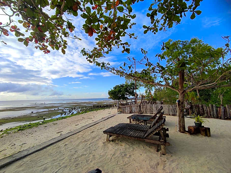 Sabas Beach and Campsite