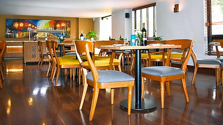 Hotel Estelar Suites Jones