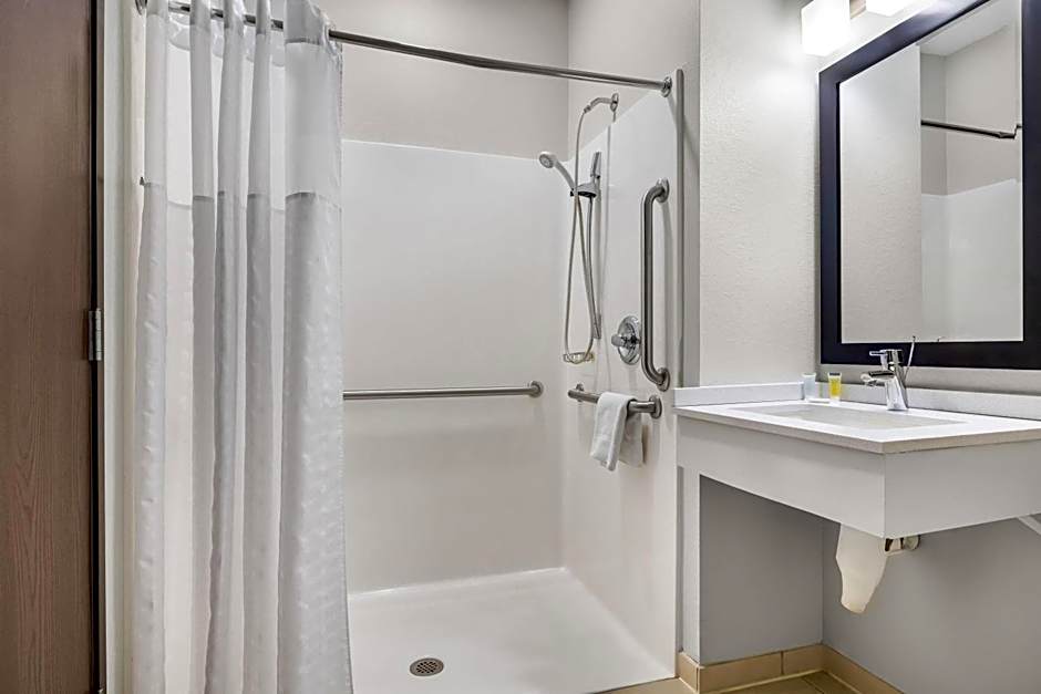 Microtel Inn & Suites By Wyndham Prairie Du Chien