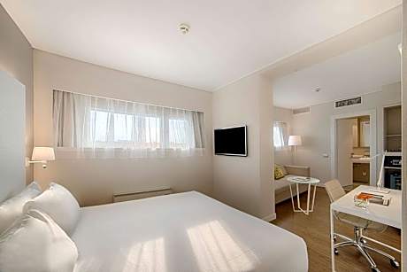 SUITE 1AD