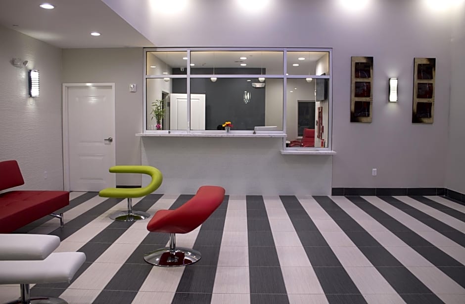 Grand Villa Inn & Suites Westchase