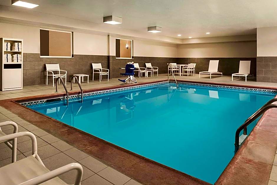 Country Inn & Suites by Radisson, Indianapolis South, IN