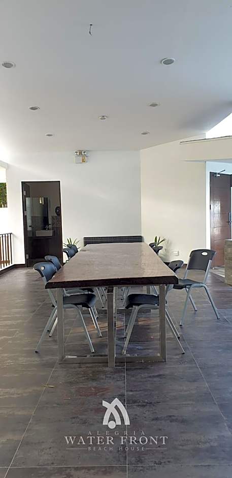 Alegria Water Front Beach House