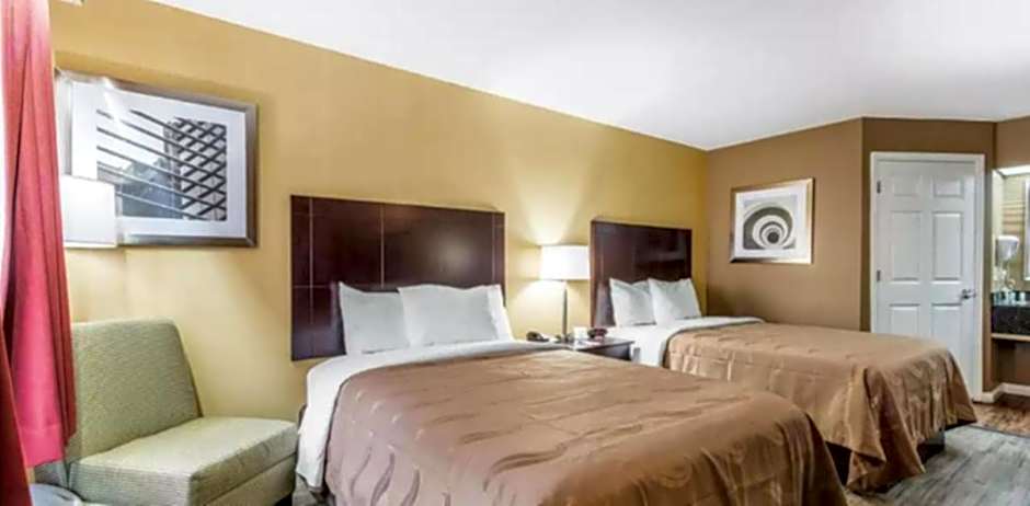 Quality Inn Bessemer I-20 exit 108