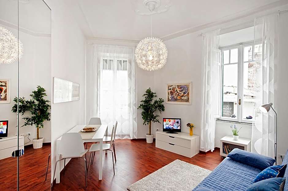 Opera Inn Suites - Rooms and Apartments