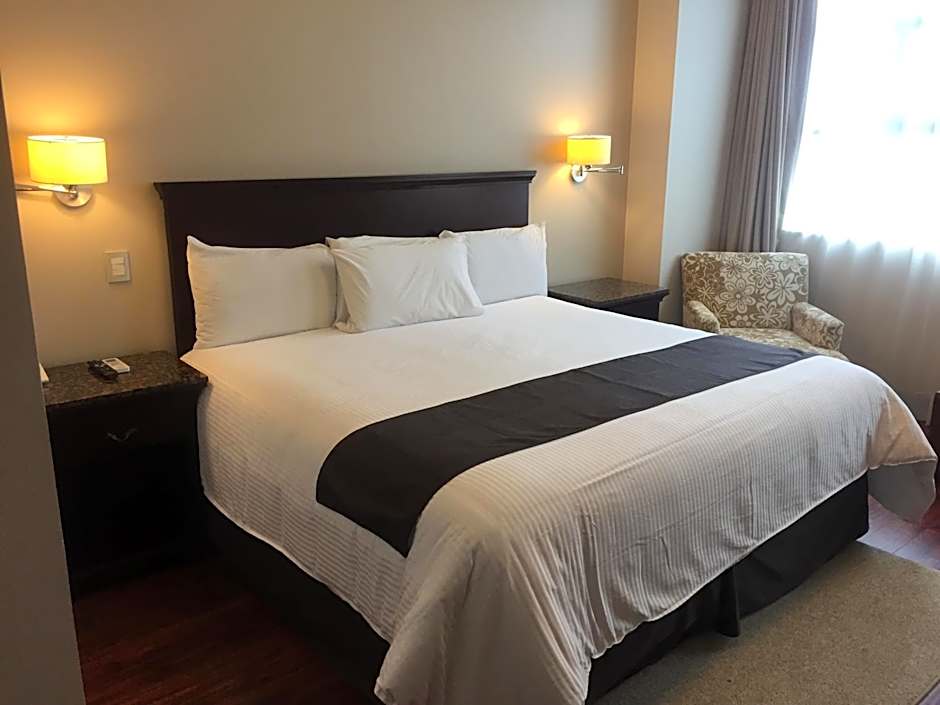Photo 1 sur 7 de Master Suite