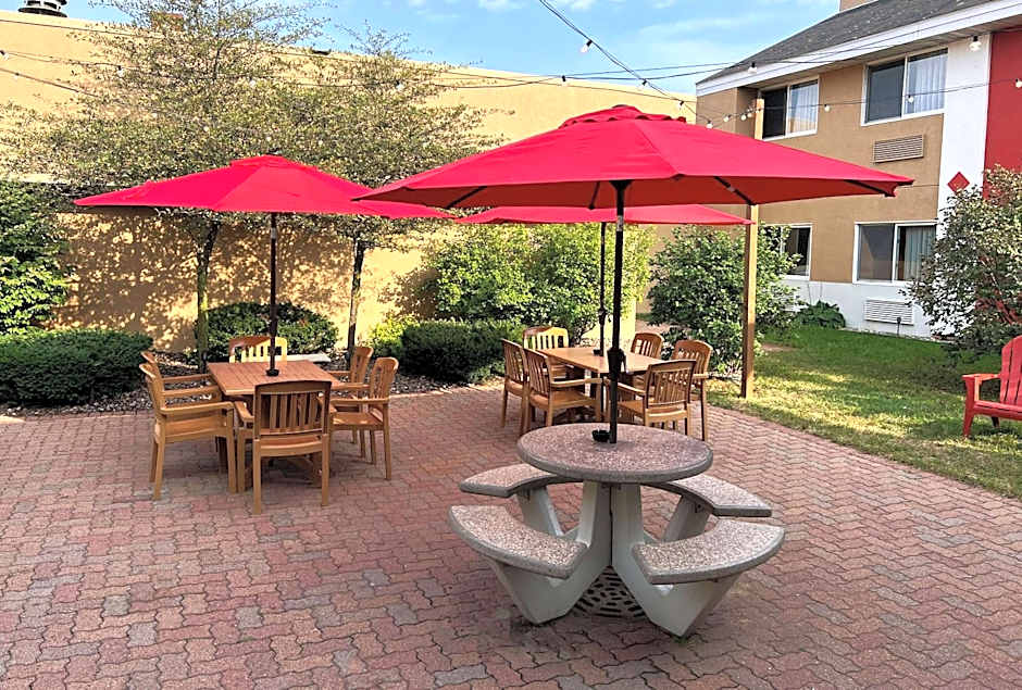 Econo Lodge Wausau - Rothschild