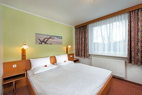 Holiday Apartment (3 Adults) - Annex