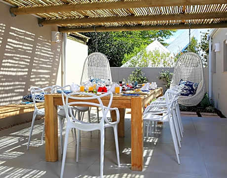 Scallop Guest Lodge