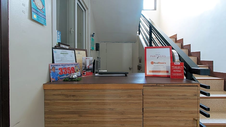 RedDoorz @ Golite Washington