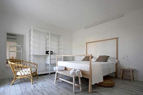 One-Bedroom Apartment with Garden View and Beach Club Access