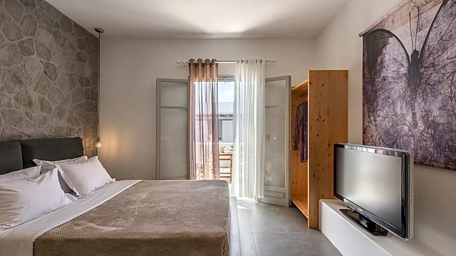 Anita Rooms & Suites Milos